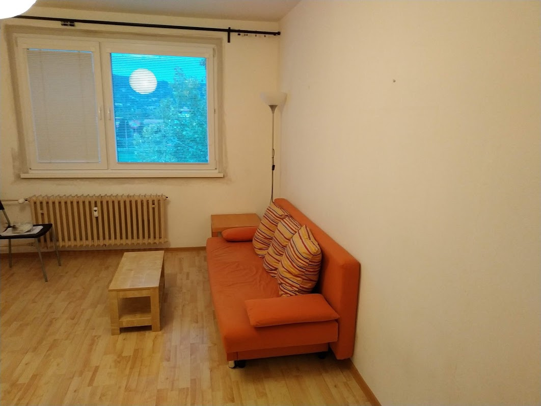 Prenajmem 1 izbový byt v Dúbravke Bratislava