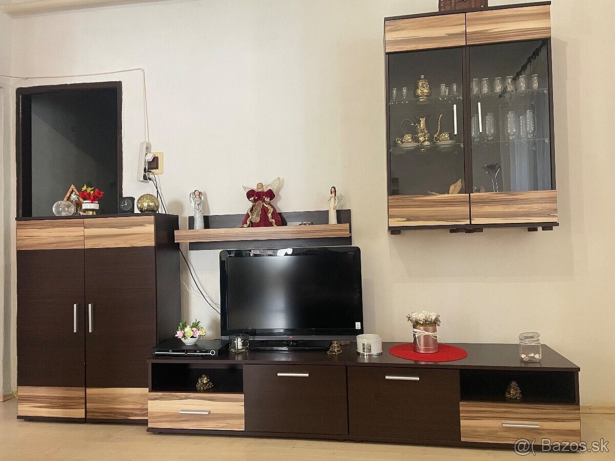 Obyvacia stena/obyvačkova stena