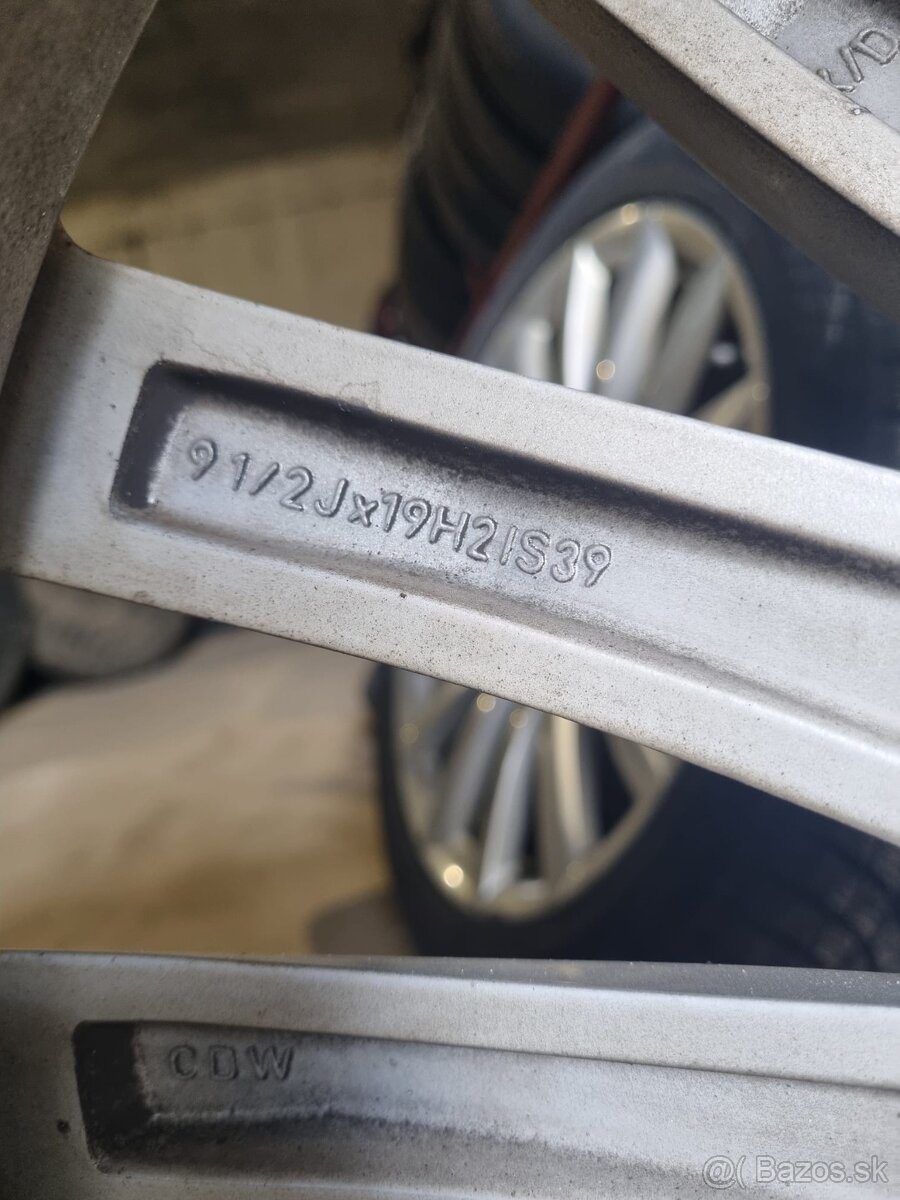 Na pradaj 245/45 R19