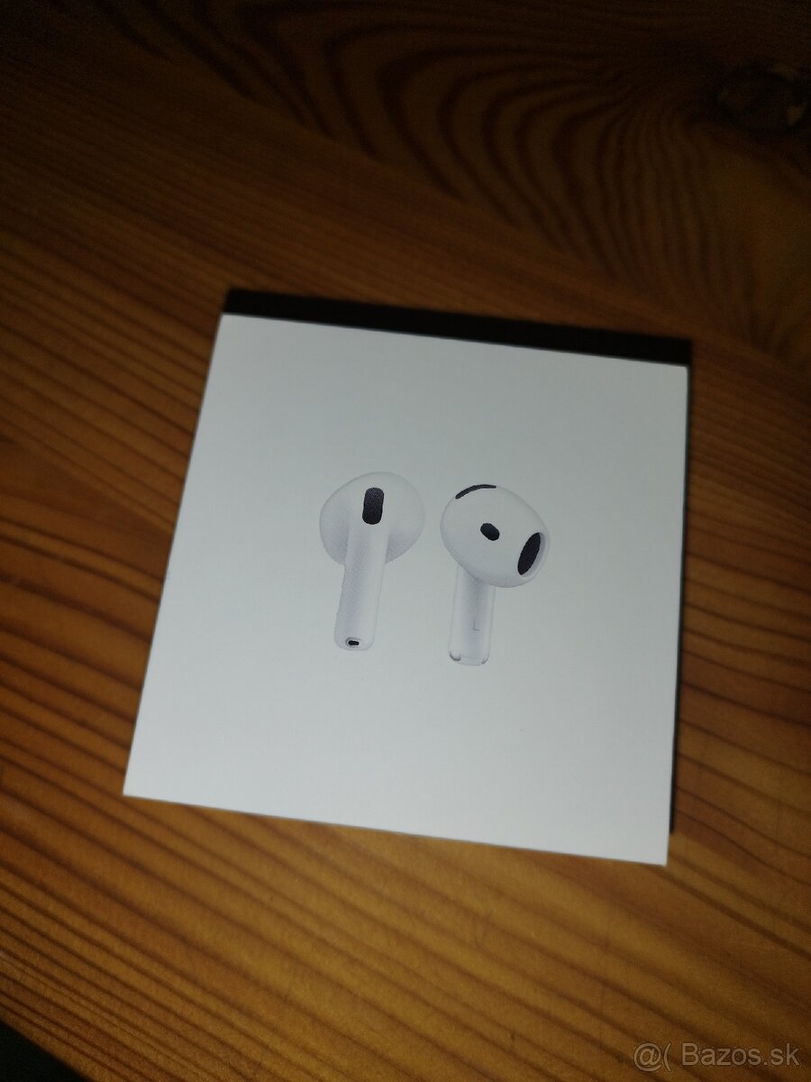 Apple AirPods 4