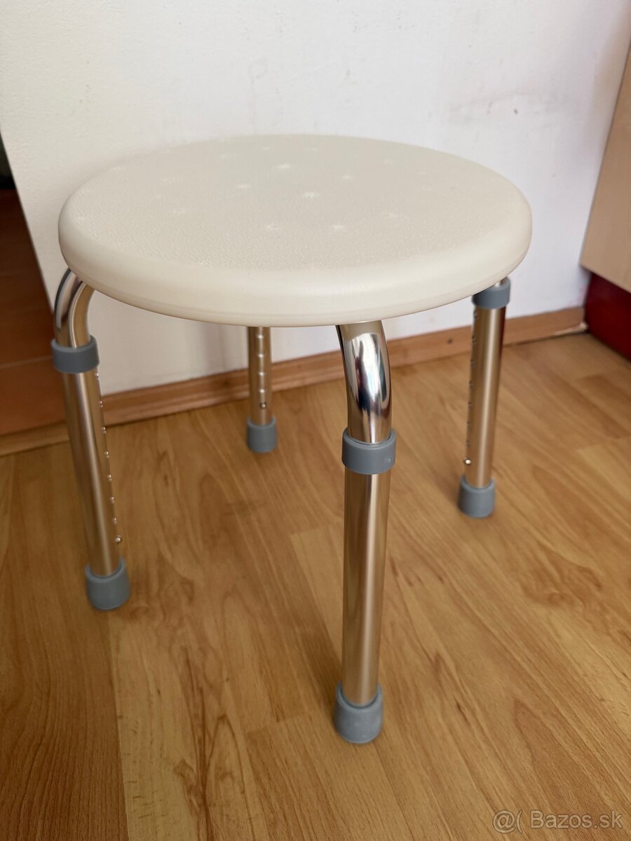 Stolička/stolček do kúpeľne