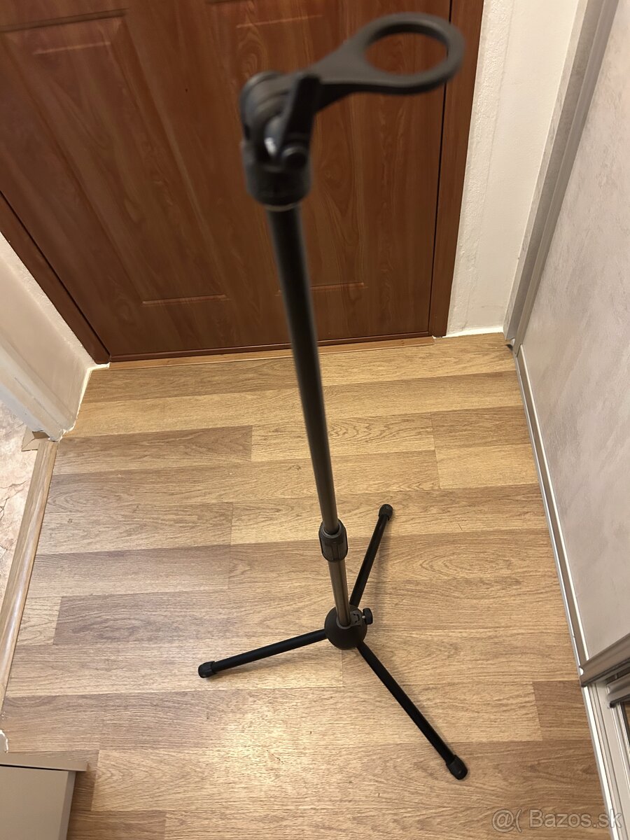 Stojan na mikrofón