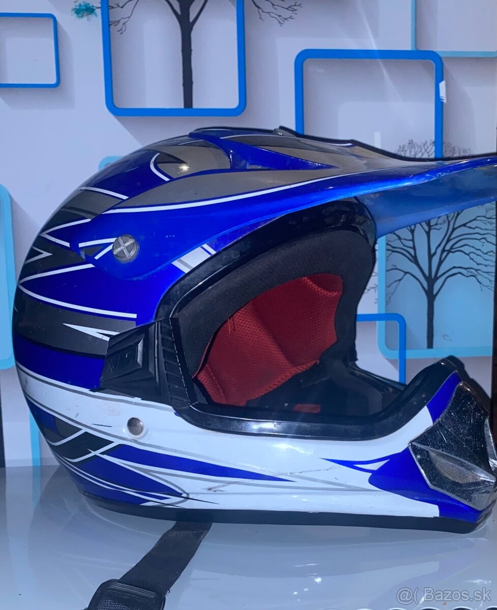 Motowell helmy-prilba