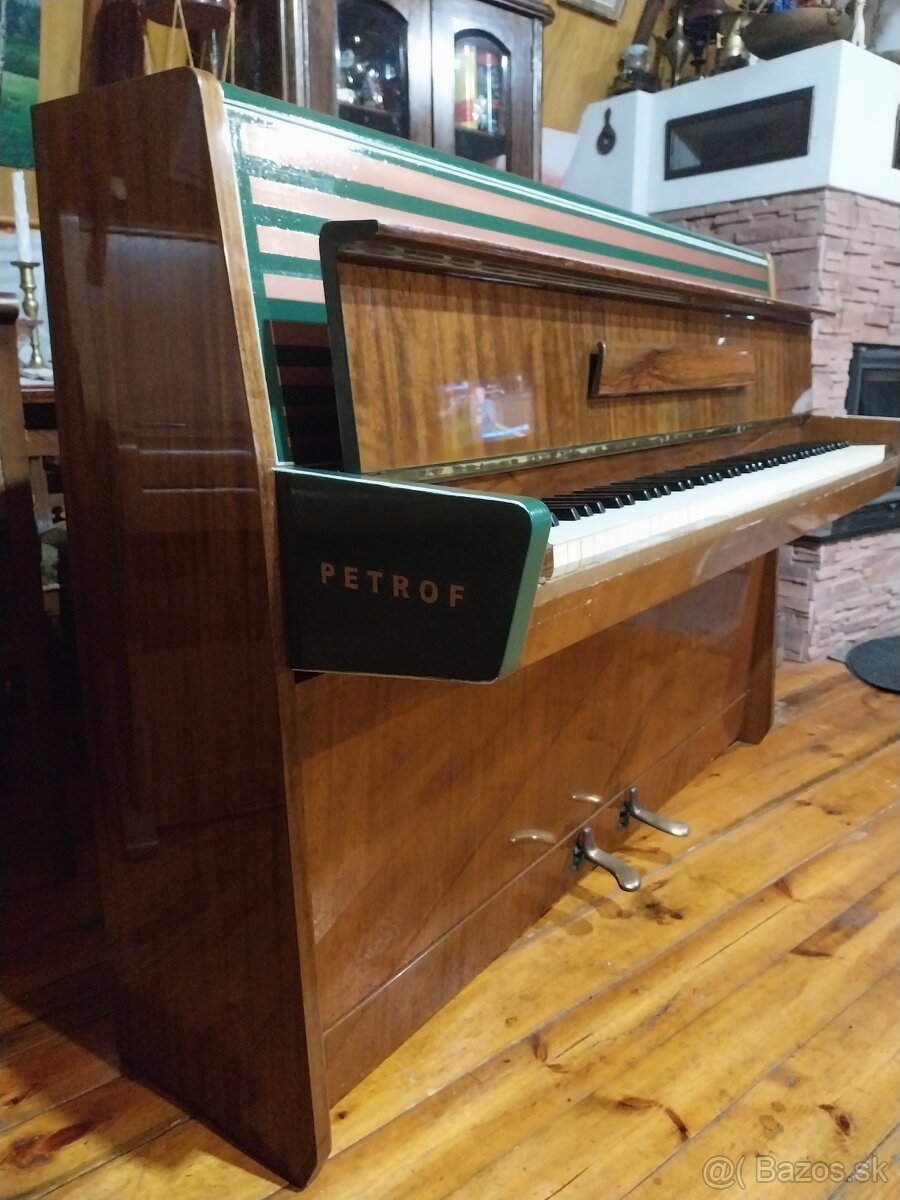 Luxusné Pianino Petrof ... znížená cena 1200e