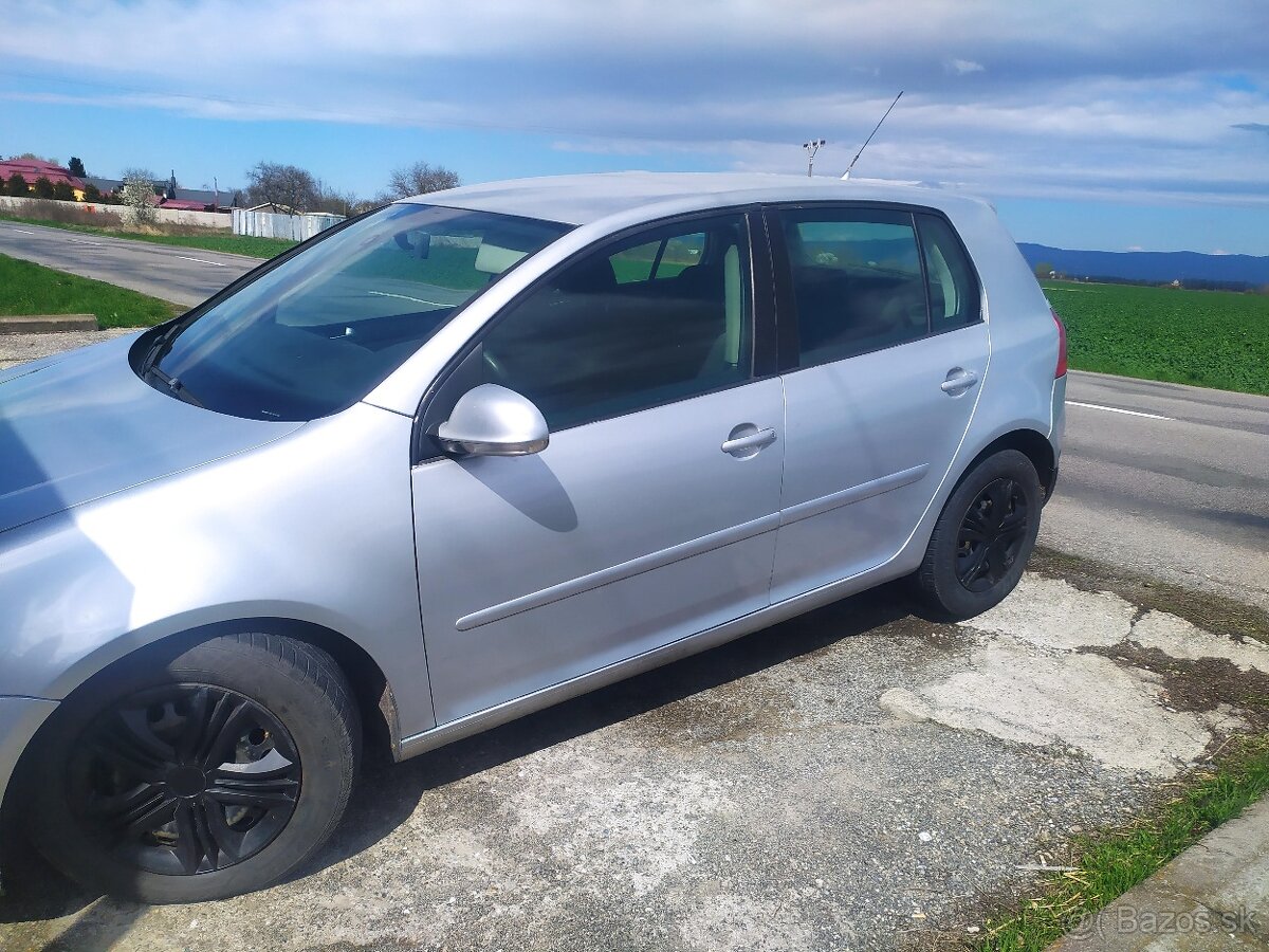 Predám VOLKSWAGEN GOLF