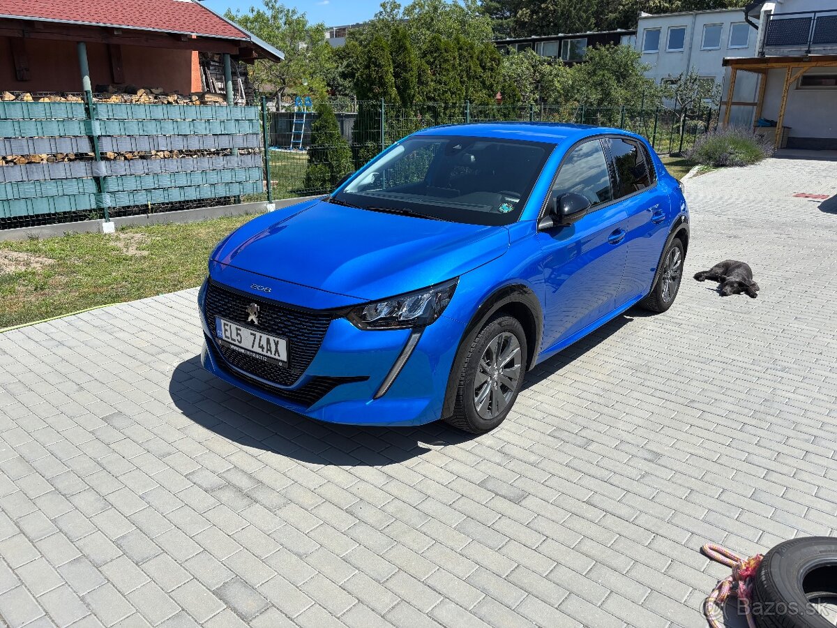 Peugeot e208