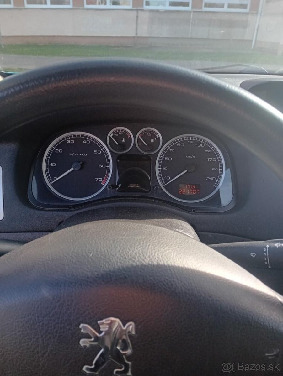 Peugeot 307 1.4 po STK