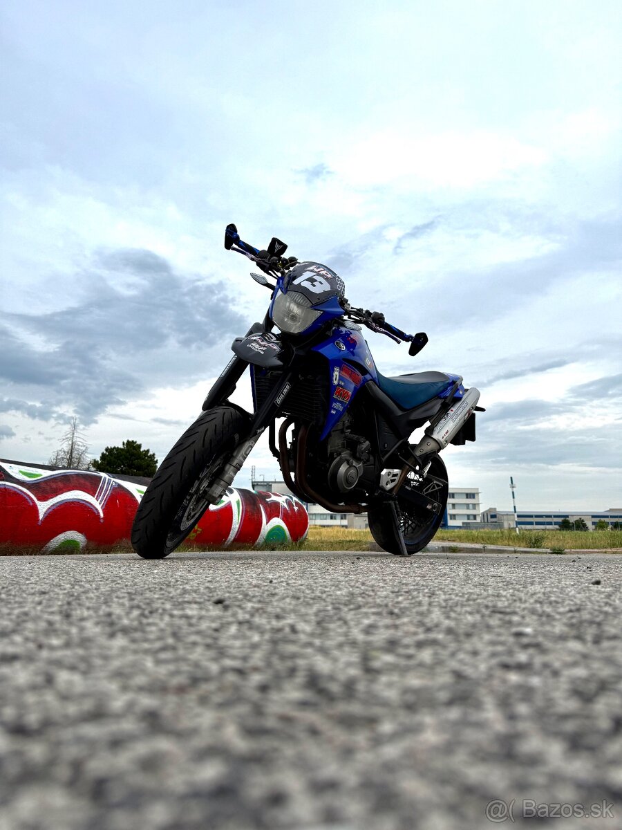 Yamaha xt660x