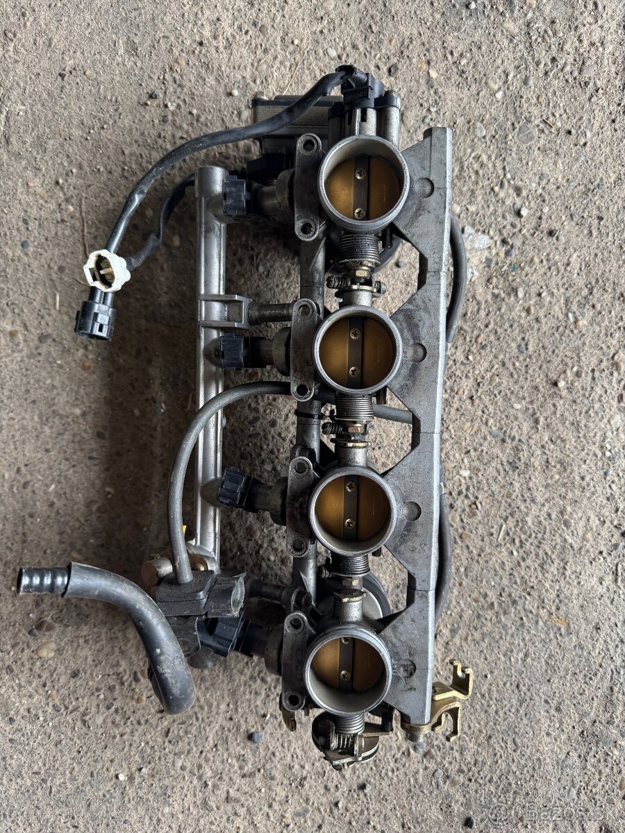 Suzuki gsxr 600 vstrekovanie