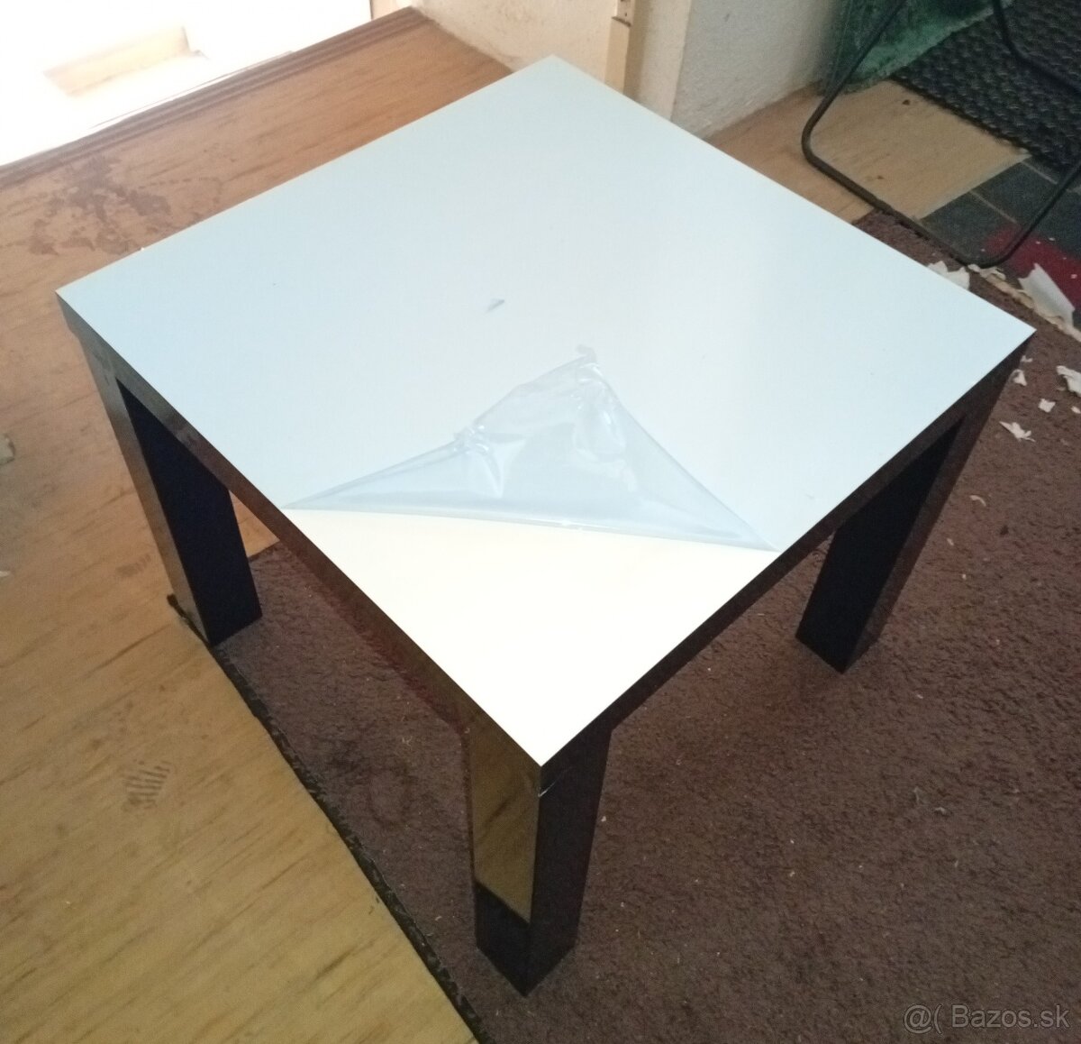 Konferenčný stolík 60x60