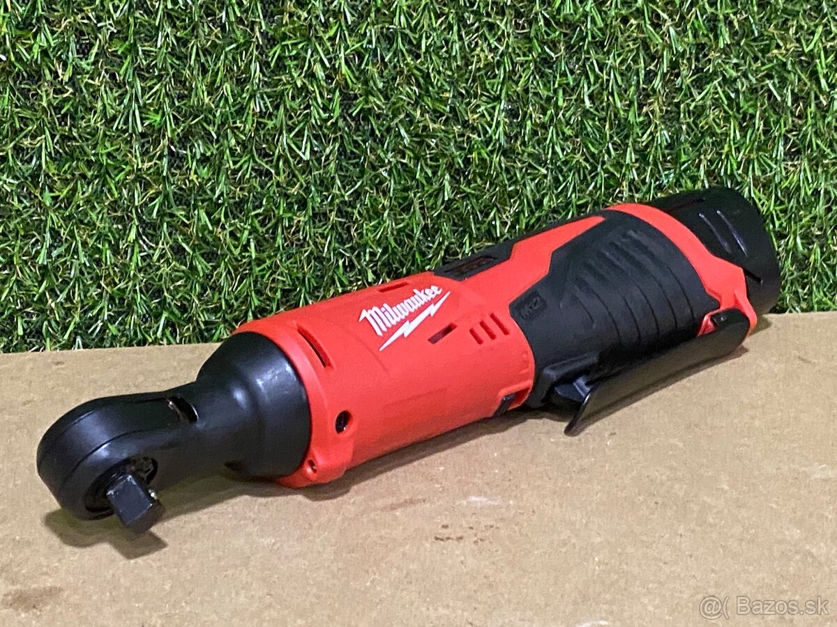 MILWAUKEE M12 IR 3/8 račňa