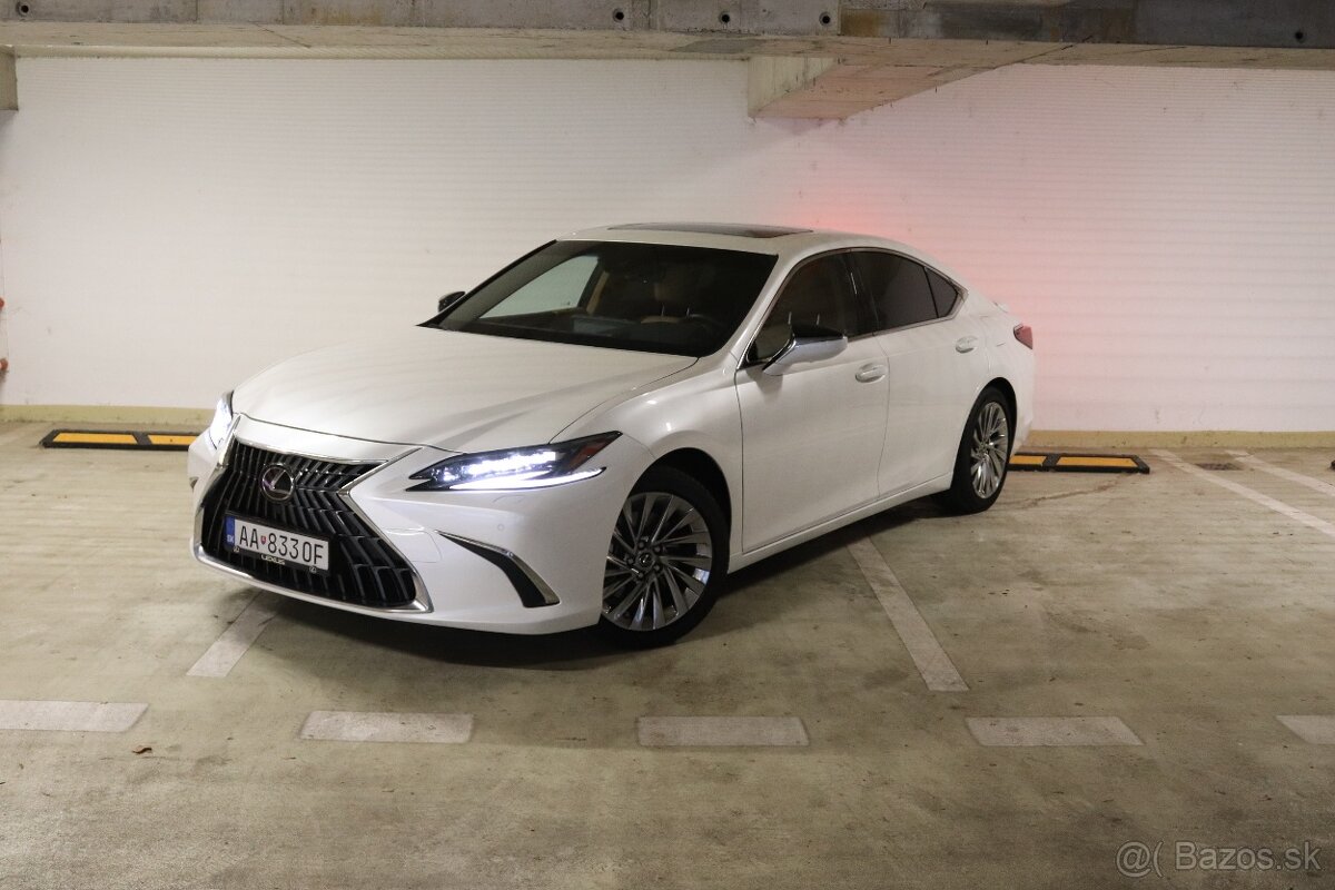 Lexus ES 300h Hybrid