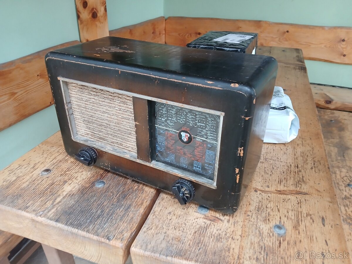 Predám staré rádio