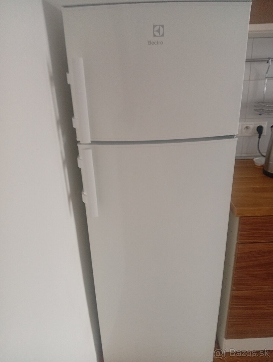 Predám Chladničku s mrazničkou