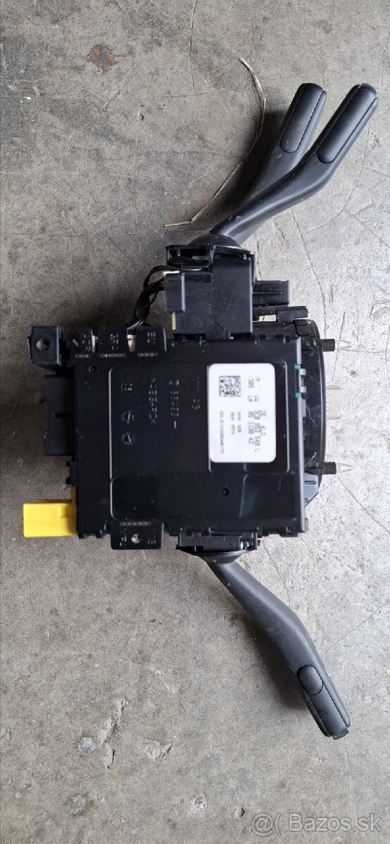 Podvolantová jednotka s páčkami VW Passat B6