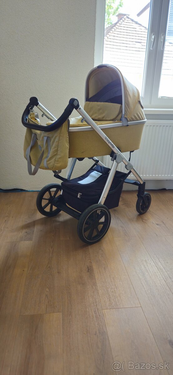 Predám kočiar +nejaké drobnosti