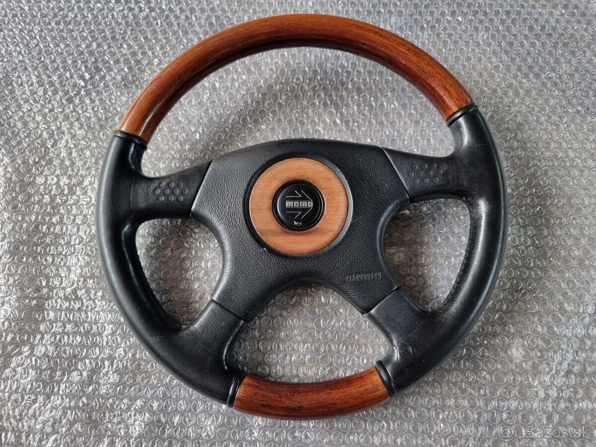 Kúpim Originálny polokožený volant Momo na Peugeot