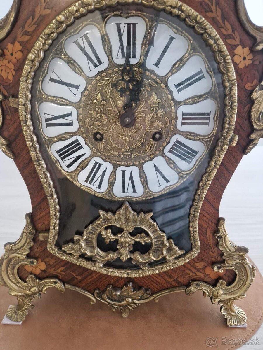 Krasne boulle hodiny