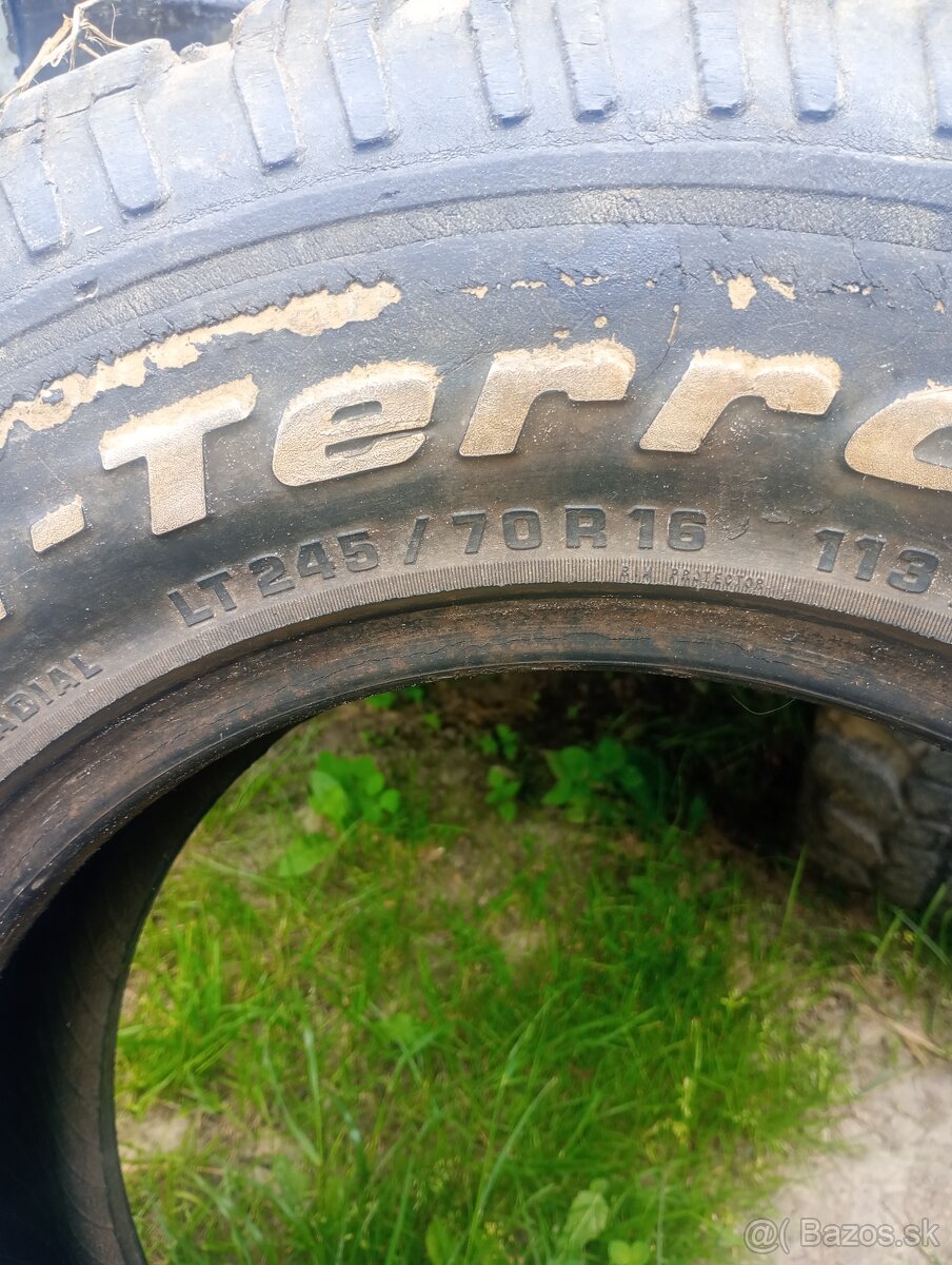 Predám pneumatiky na SUV
