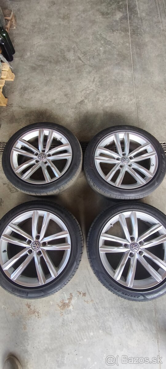 Elektrony VW Passat 235/45 R18 ET44