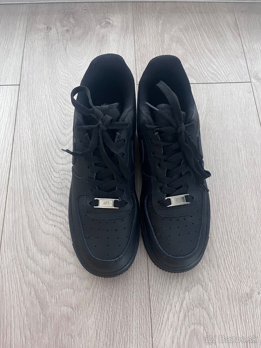 Čierne Nike Air Force 1