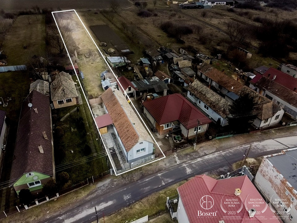 BOSEN | Zrekonštruovaný rodinný dom, Veľké Dravce, 1292m2
