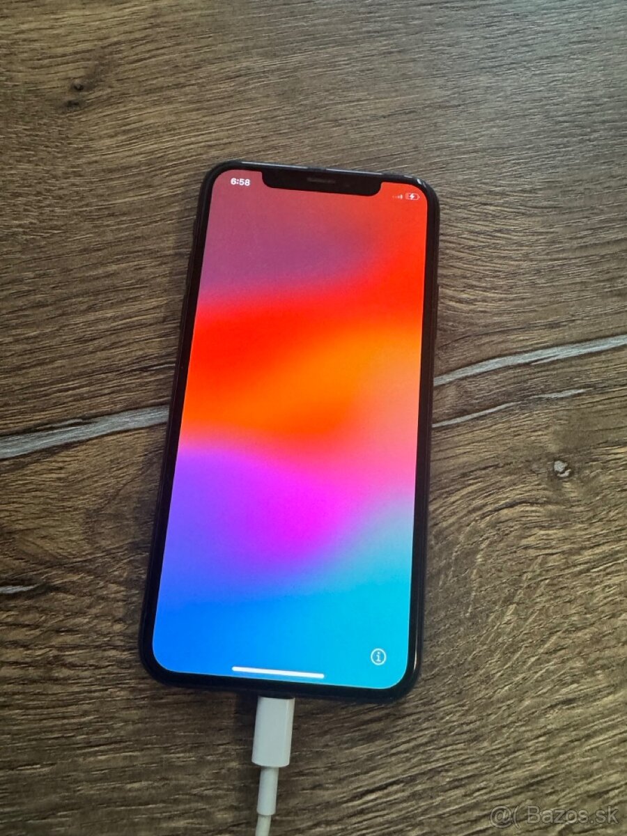 Predám iPhone XS