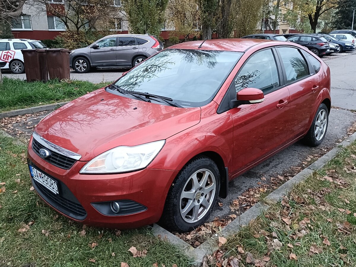 Ford Focus 1.6 benzín – 107 500 km