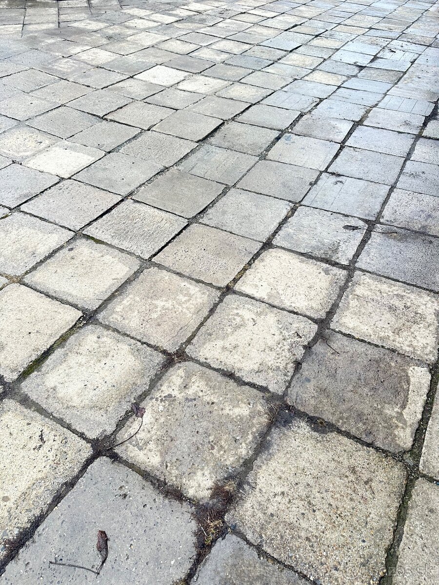 Betonove kocky 50x50x10