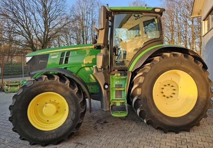 JOHN DEERE 6250R