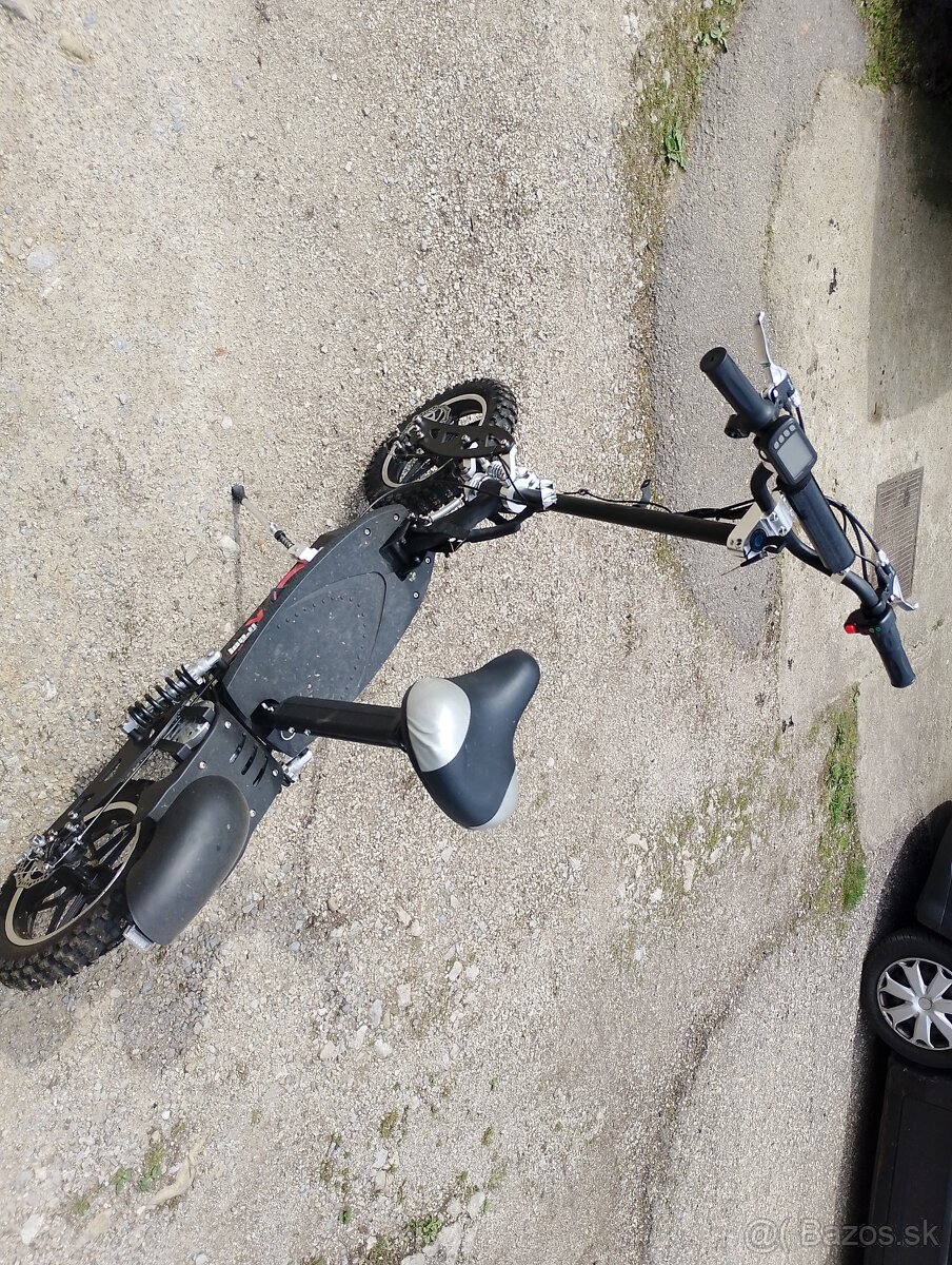 Predám Vega e scooter