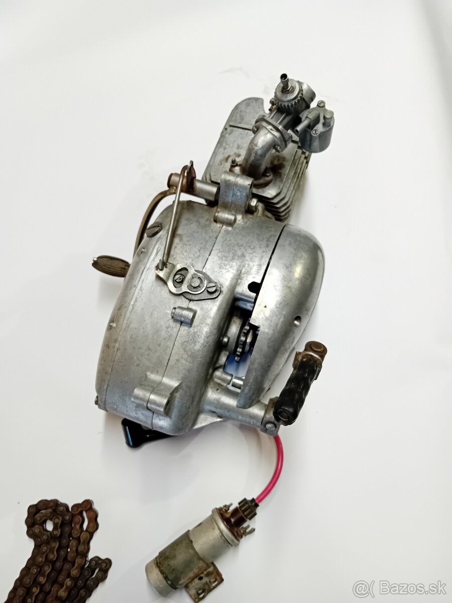 Jawa pionier 50/05. MOTOR