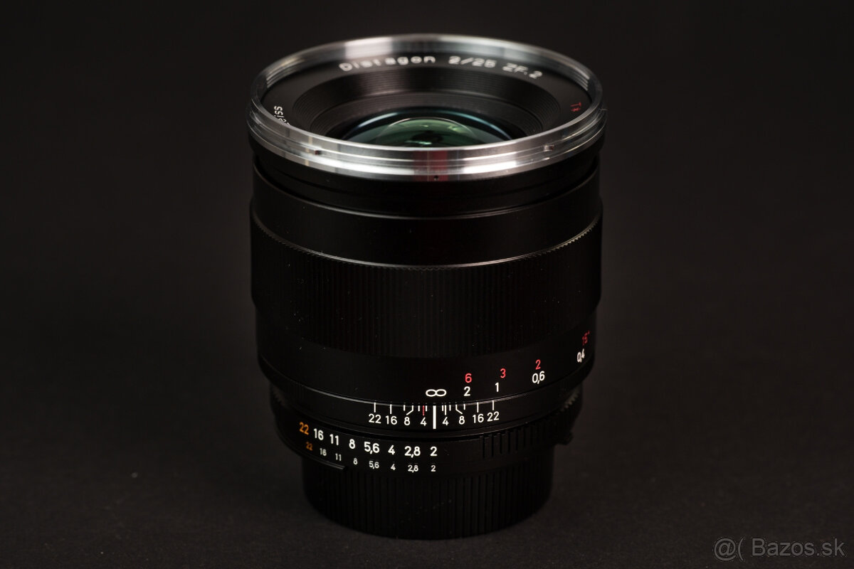 Zeiss Distagon T 25mm f/2. Nikon