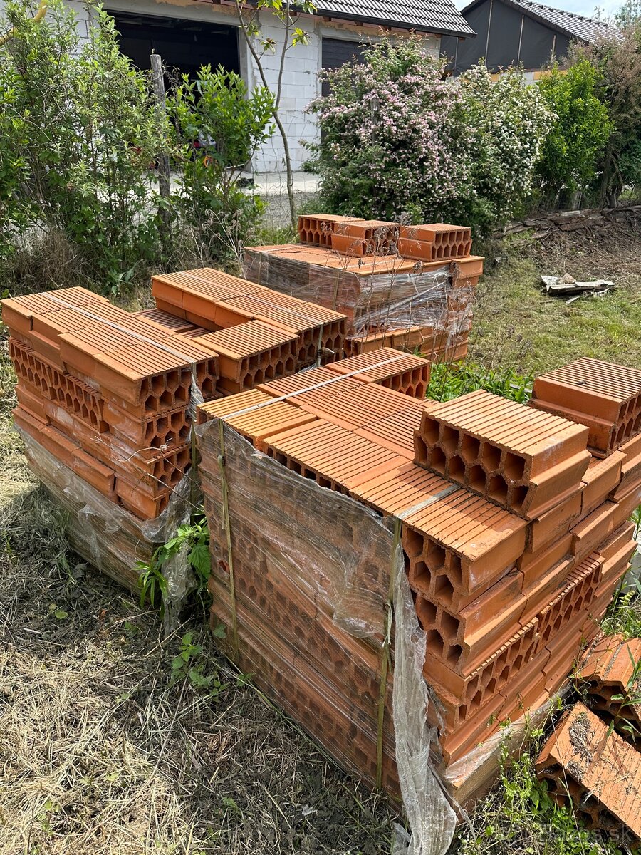 Stropná keramická vložka MIAKO