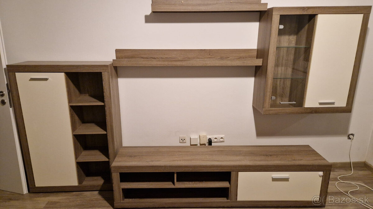 predam obyvaciu stenu podla foto