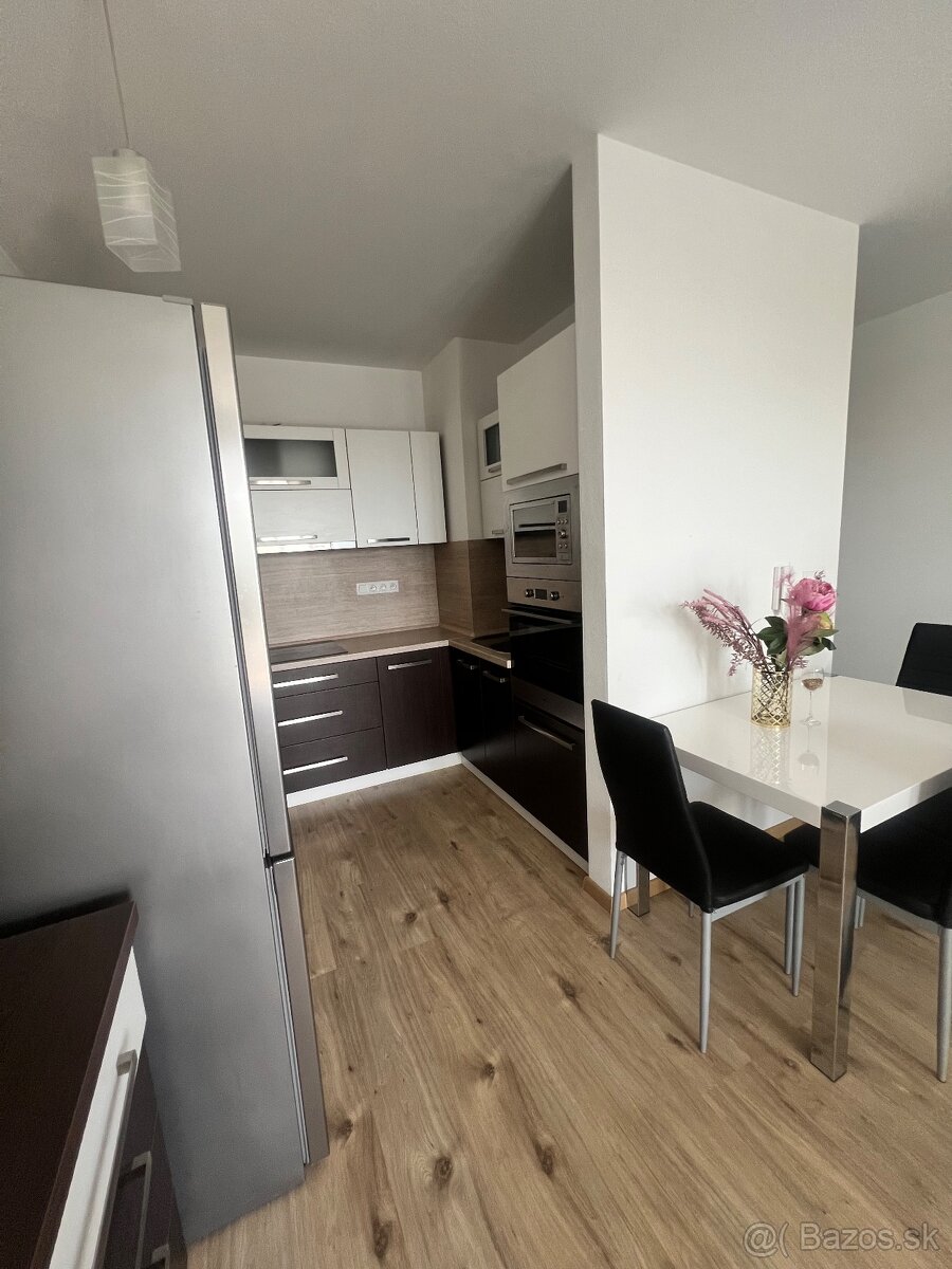 Prenajmem zariadený 2-izbový byt – Galanta, sídl. WEST