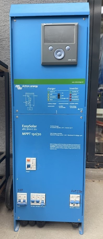 Predám Victron EasySolar 48/3000/35-50 MPPT 150/70 + batérie