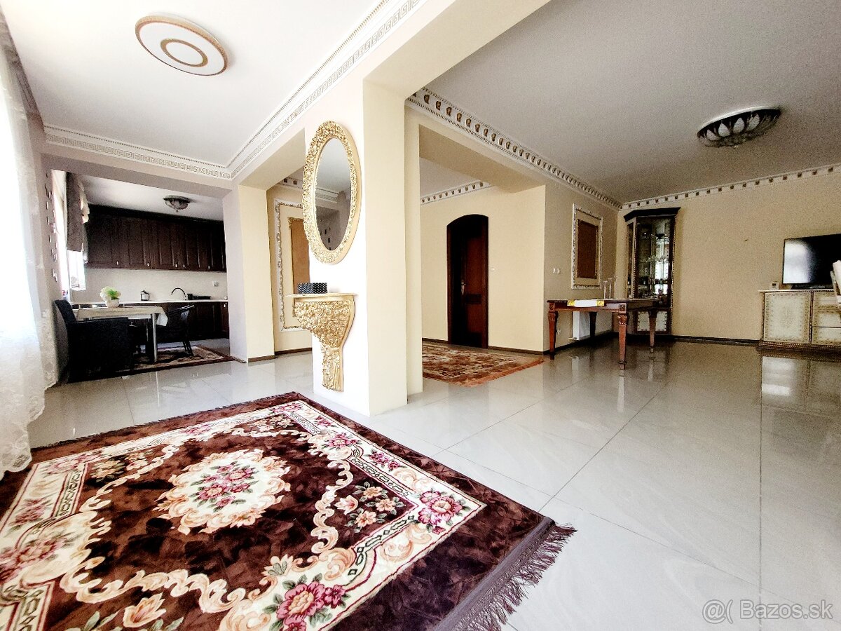 EXKLUZÍVNE-Rodinný dom na predaj v obci Lúčky, 2994m2
