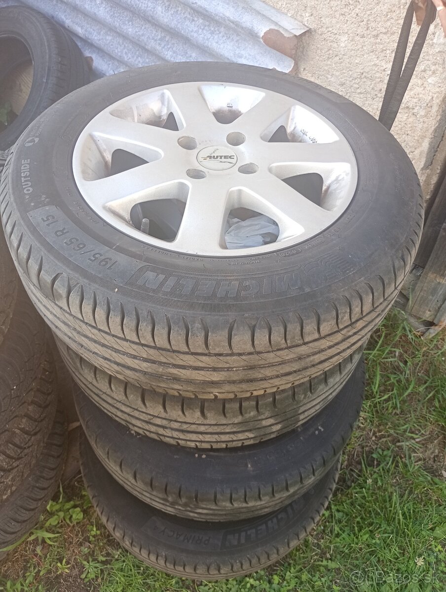 Predám hliníkové disky R15 Peugeot