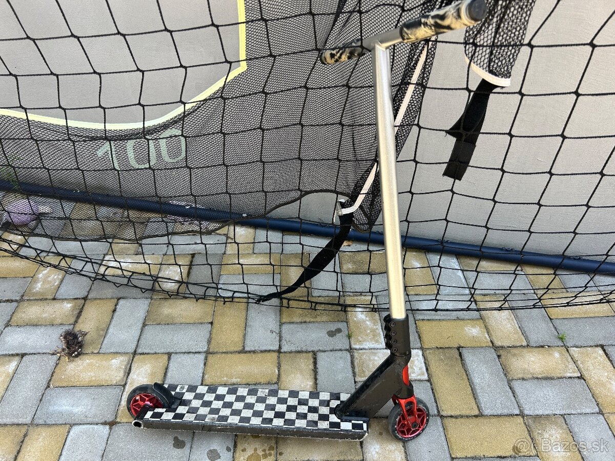 Značková kvalitná kolobežka-freestyle scooter tilt theorem