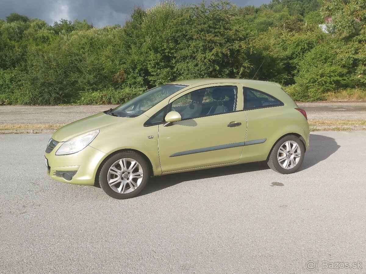 Predám Opel Corsa kat. M1