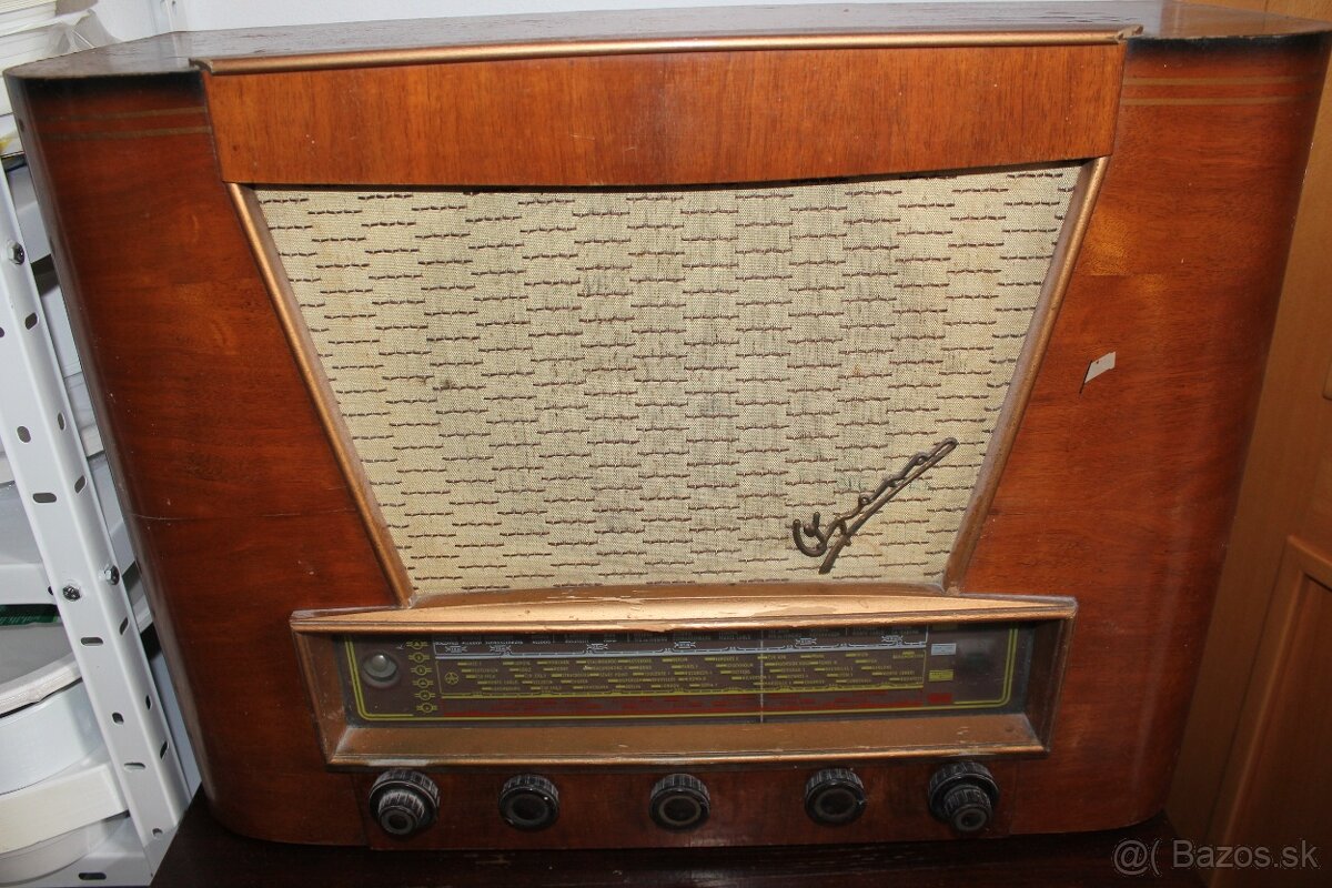 Rádio Tesla a Opera