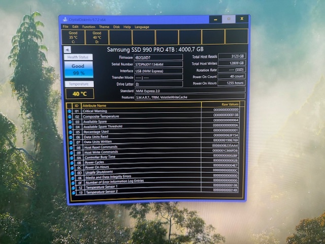 Samsung 990 PRO 4TB zápis okolo - pozri foto.