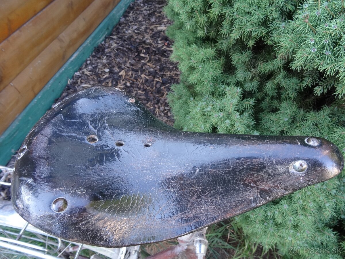 Retro kožené sedlo