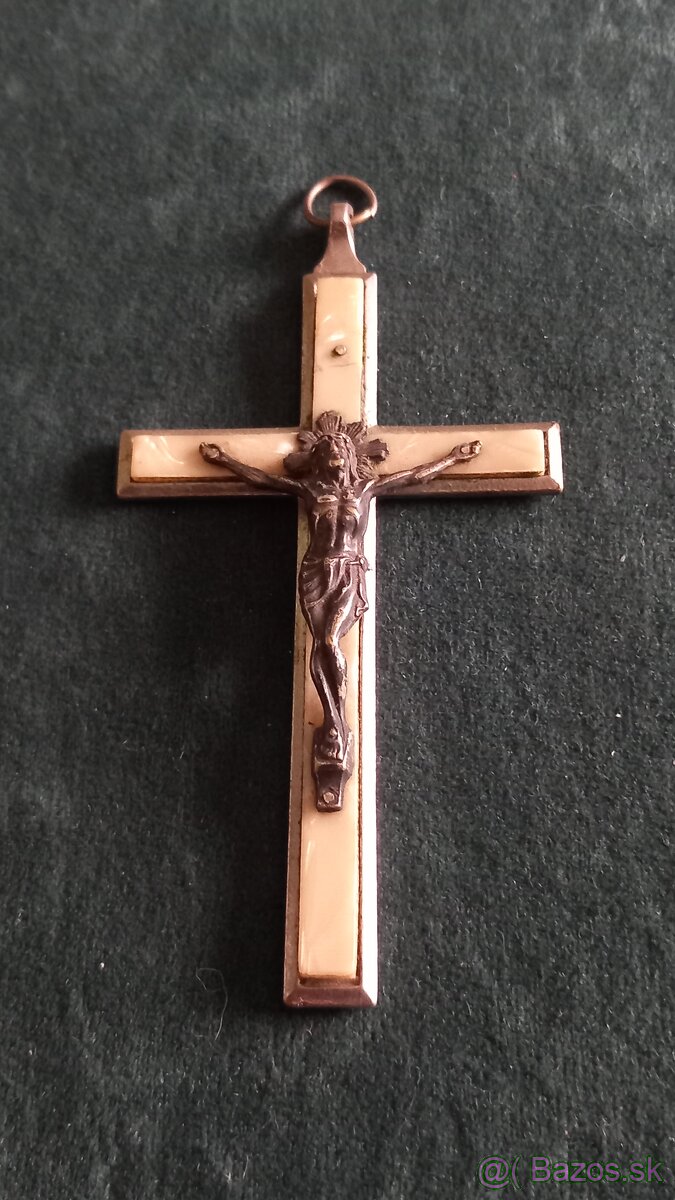 Historický náboženský kríž