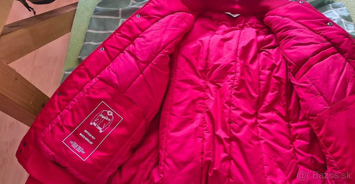 GUESS (Farba ČERVENÁ)