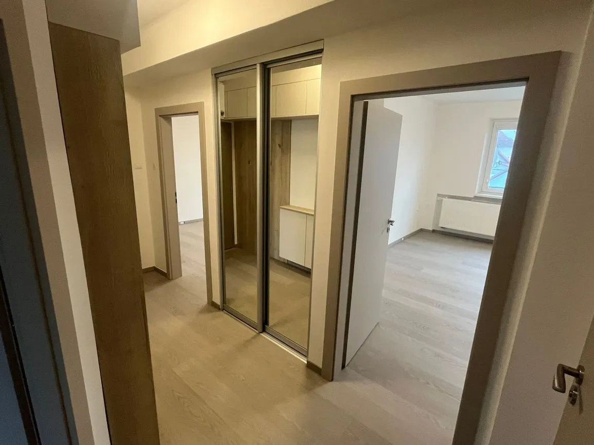 NA PRENÁJOM 3 IZBOVÝ BYT TRENČÍN, ZÁMOSTIE, GARÁŽ