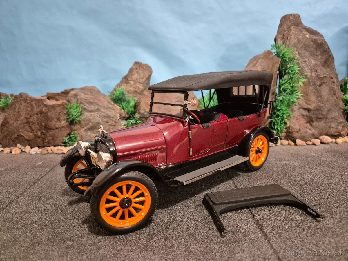 Prodám model 1:18 Reo touring 1917
