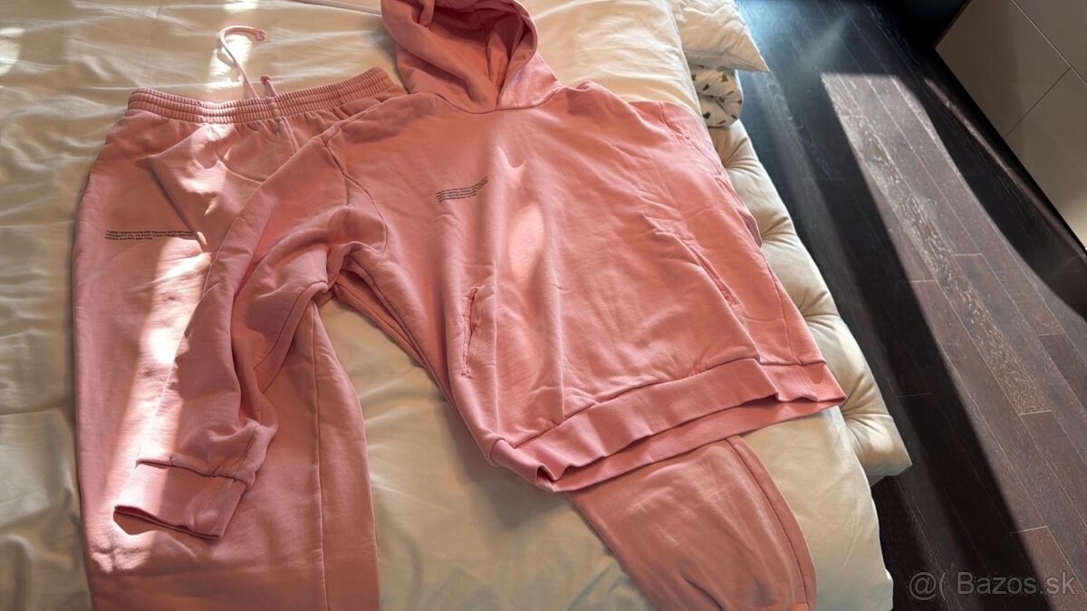 Pangaia teplakova súprava s