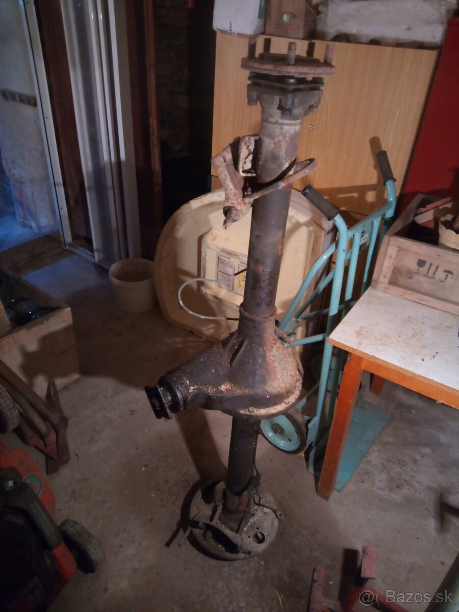 Volga 2410 zadna naprava